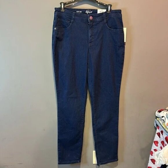 New women’s size 8 dark wash, midrise, slim leg, jeans, style & co NWT - Picture 1 of 4